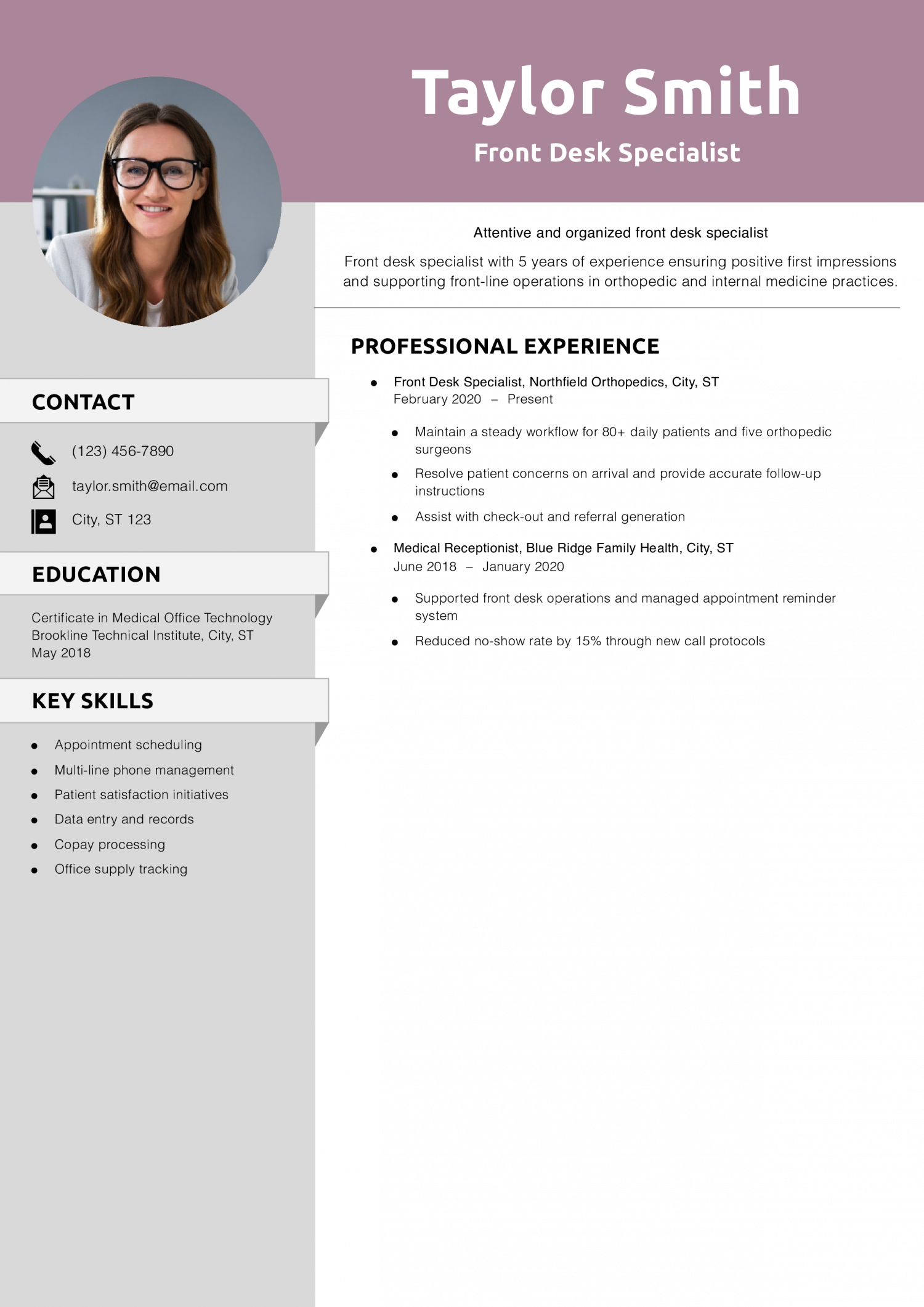 Front Desk Specialist Resume Example